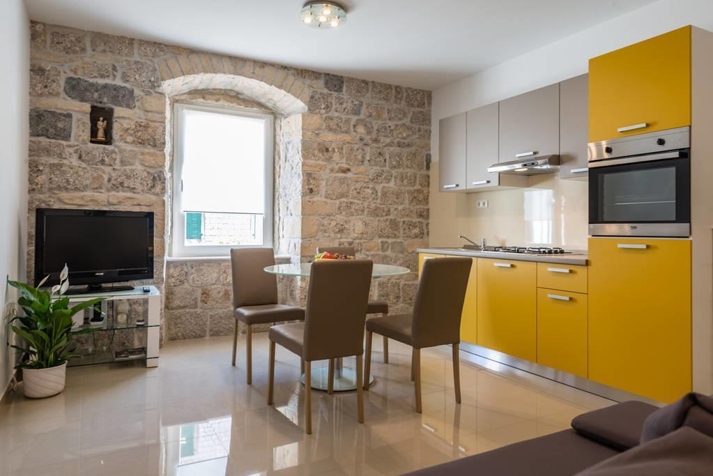Mila Apartment Синь Экстерьер фото